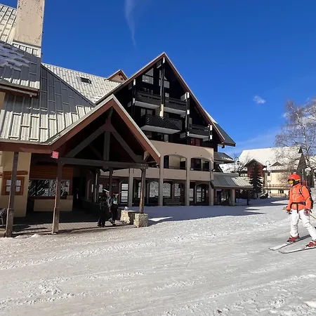 In-ski Out In Het Centrum Oz 3300 Apartment