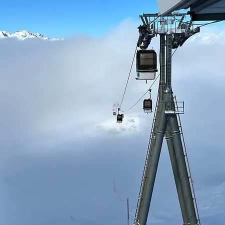 In-ski Out In Het Centrum Oz 3300 - Adelphies * Oz
